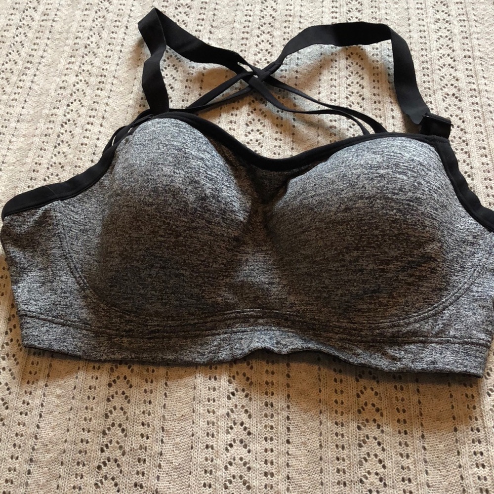 VS sports bra